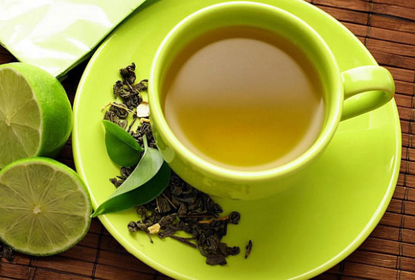 strahlende Gesichtshaut gesunde Lebensmittel grüner Tee mit Zitrone schmeckt gut ist gesund
