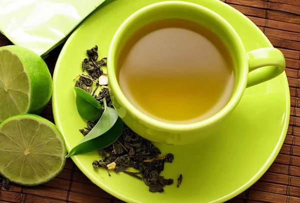 strahlende Gesichtshaut gesunde Lebensmittel grüner Tee mit Zitrone schmeckt gut ist gesund