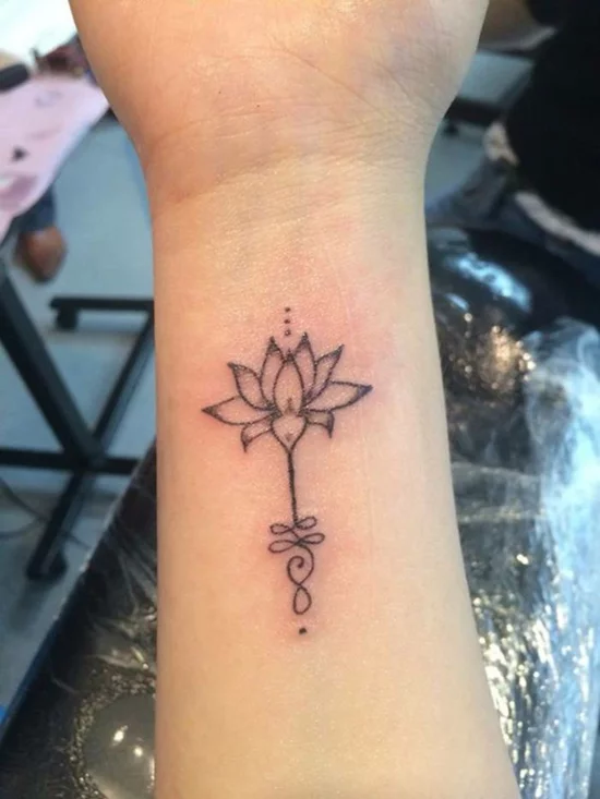 unalome tattoo lotus unterarm innenseite