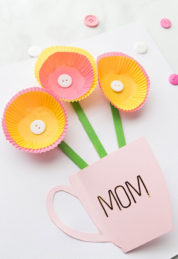 Muttertagskarte basteln – liebevolle Ideen und Anleitungen für Mama blumen mit tasse papier
