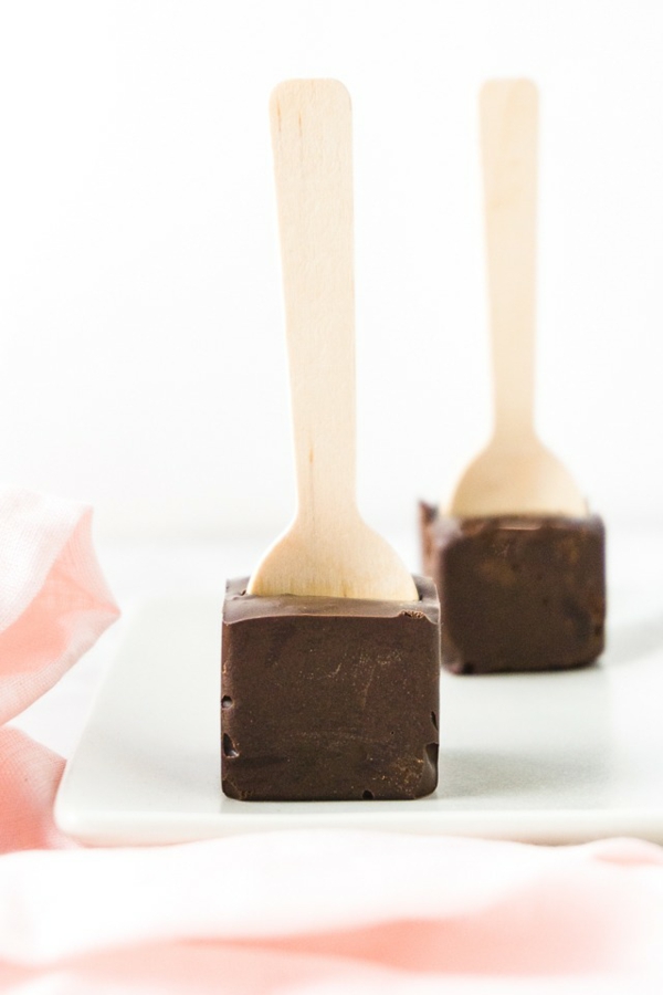 heiße Schokolade am Stiel Rezept selbstgemachte Schokoladensticks