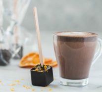 Wie können Sie heiße Schokolade am Stiel zubereiten – Rezept und Zubereitungstipps