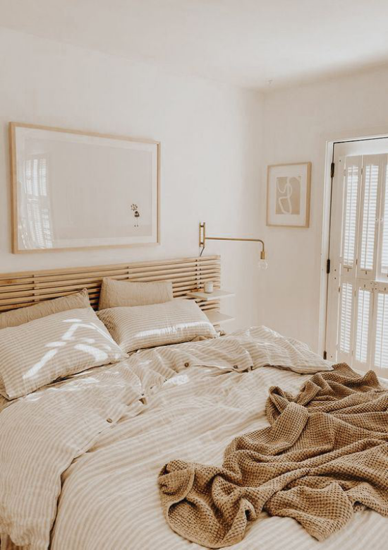 kleines Schlafzimmer optisch erweitern stilvolle Raumgestaltung voller Ästhetik helle Farben dezente Beleuchtung ideen
