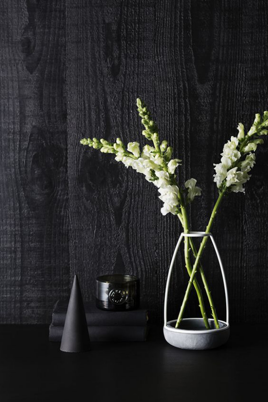 skandinavische Frühlingsdeko schwarz weiß Kontraste bilden
