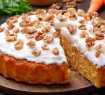 Traditionelle Osterspezialität – zwei Karottenkuchen Rezepte wie aus Omas Zeiten