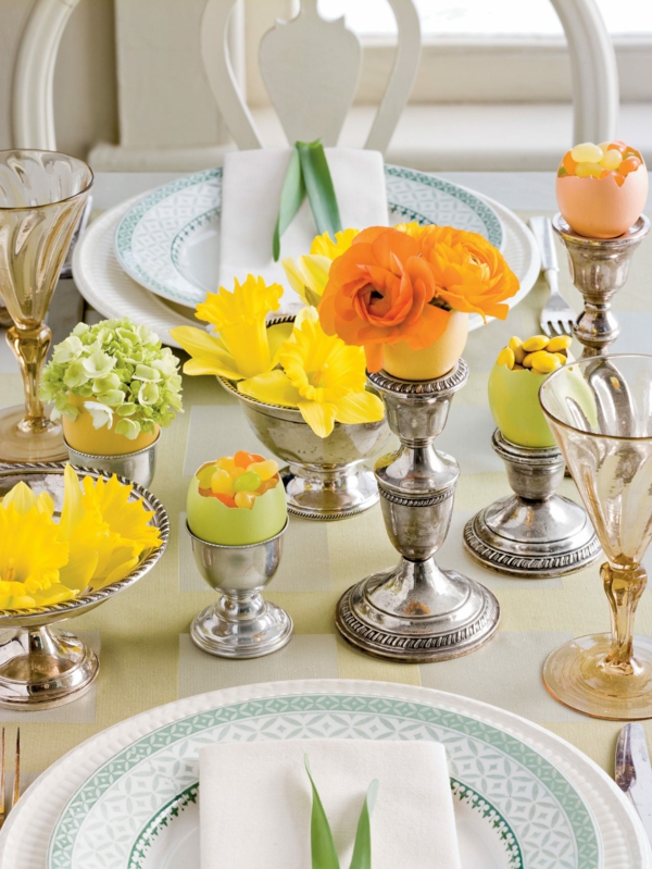 Tischdeko zu Ostern Ostertisch Tisch eindecken ´Tipps Kerzenständer