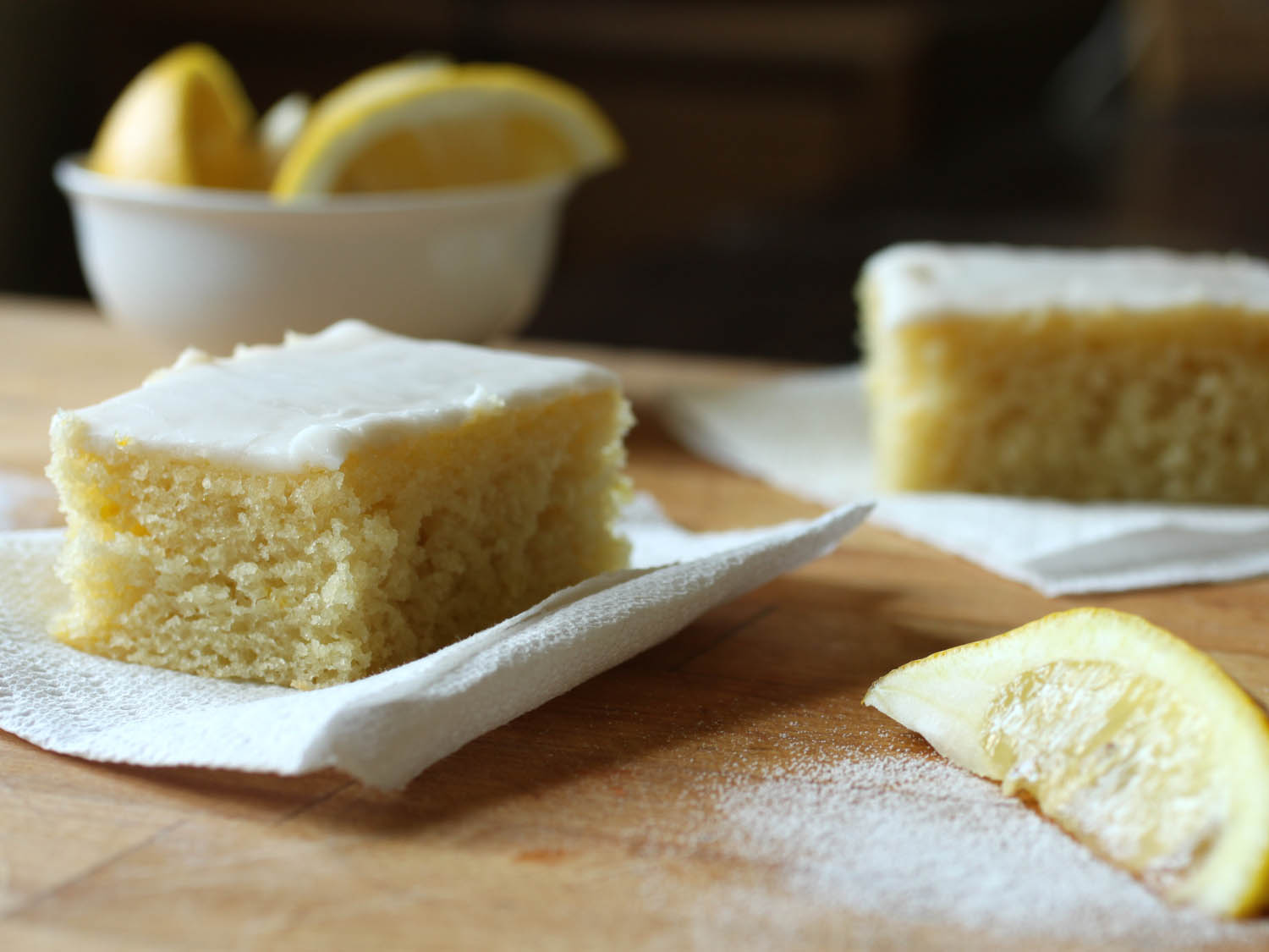 Zwei Zitronenkuchen Rezepte– extra saftig und mit einer feinen ...