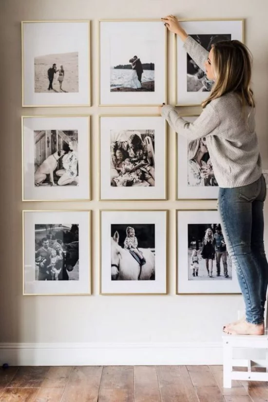 moderne Fotowand gestalten Familienfotos erinnern täglich an Lieblingsmomente 