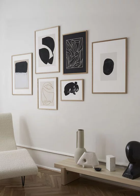 bstrakte Motive richtiges Kunstwerk an der Wand im Wohnzimmer meisterhaft gestaltete Fotowand in schwarz weiß 