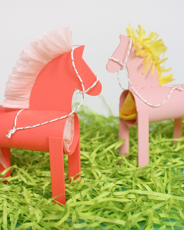Basteln mit Eisstielen – coole Recycling-Bastelideen und Anleitung pferde my little pony eisstiel klorollen