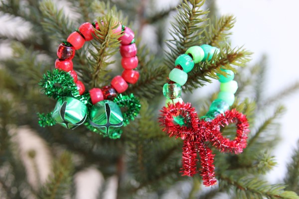 Basteln mit Pfeifenreinigern – 60 Bastelideen zum einfachen Nachmachen weihnachten basteln kränze ornamente