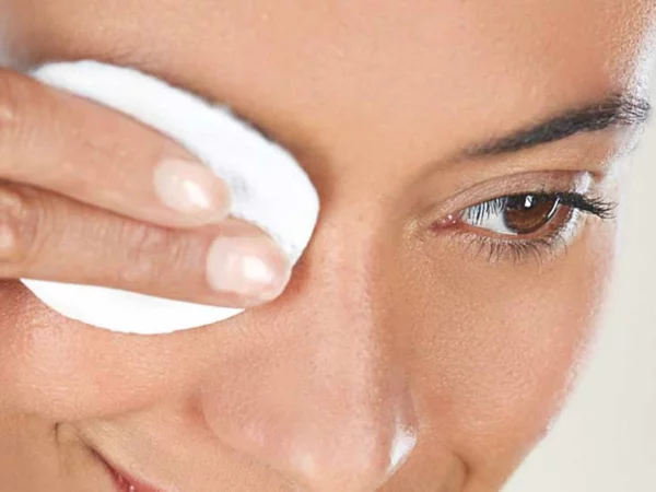 Brennende Augen haben Mögliche Ursachen und nützliche Tipps Kompresse