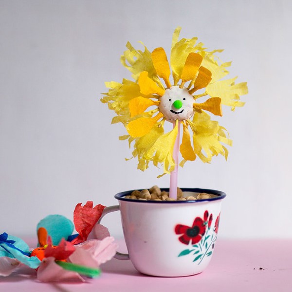 Frühlingsblumen basteln mit Kindern – Ideen und Anleitung für Anfänger und Profi-Bastler lustige blume gesicht
