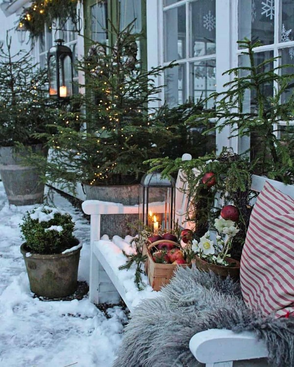 Gartenbank dekorieren – Ideen und Tipps für ein zauberhaftes Gartengefühl winterdeko weihnachten