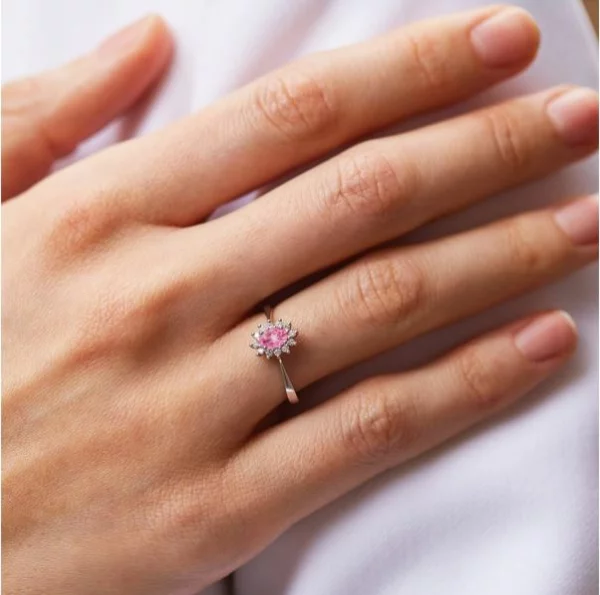 Ringe mit farbigen Edelsteinen verleihen der Verlobung das gewisse Etwas Verlobungsring 4