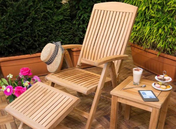 Teak Gartenmöbel und Sitzgruppen – Welche Vorteile bringen sie teakholz möbel outdoor schön honiggold