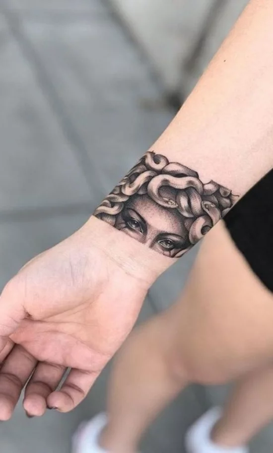 armband tattoo blackwork meduza