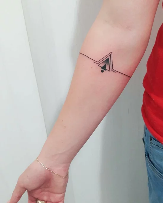 armband tattoo damen micro geometrische muster