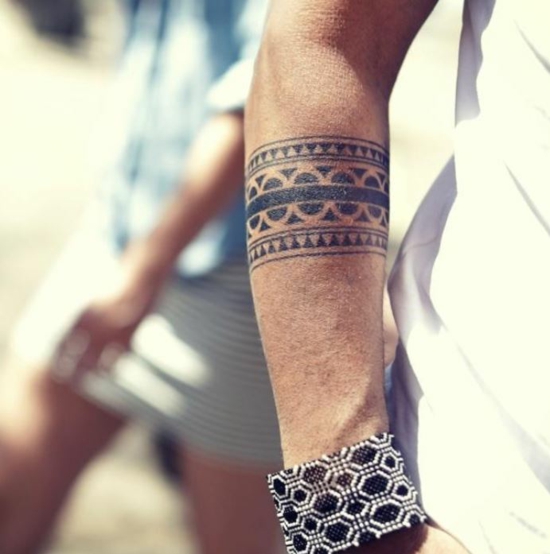 armband tattoo maori motive männer