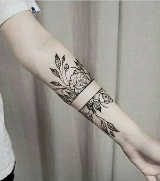 armband tattoo rosen blackwork