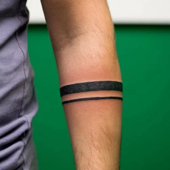 originelles armband tattoo männer linien