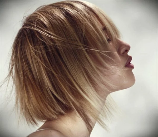 Frisuren für schmale Gesichter die letzten Haartrends Kurzhaarfrisur für blondes glattes Haar