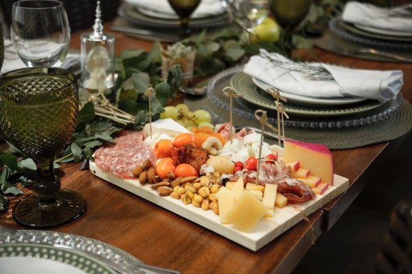 Käseplatte dekorieren – Tipps für eine perfekte Vorspeise essen käse gesund