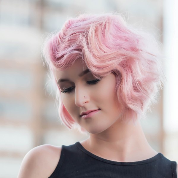 Wasserwelle Frisur – Frisurentrends aus den 20er Jahren sind immer noch aktuell rosa haare frisur flapper