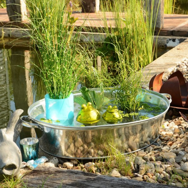 Zinkwanne dekorieren – Ideen und Tipps für eine rustikale Gartendeko gartenteich beet schöne deko