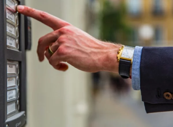 7 Vorteile, warum Sie eine Armbanduhr tragen sollten Zeitmesser