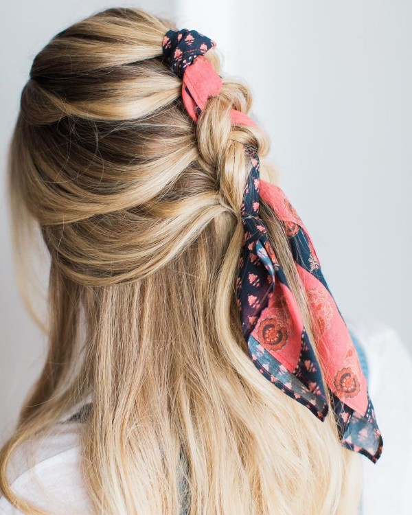 Bandana Frisuren für den Sommer – stilvolle Styling-Ideen für jede Haarläng zöpfe blong mit tuch