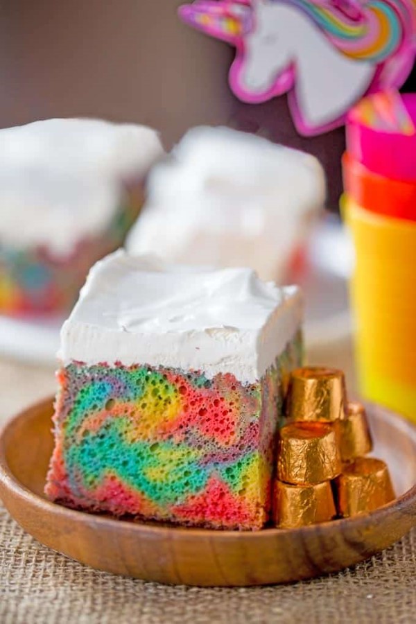 Farbenfrohe und köstliche Regenbogenkuchen Rezept Ideen bunter kuchen marmor