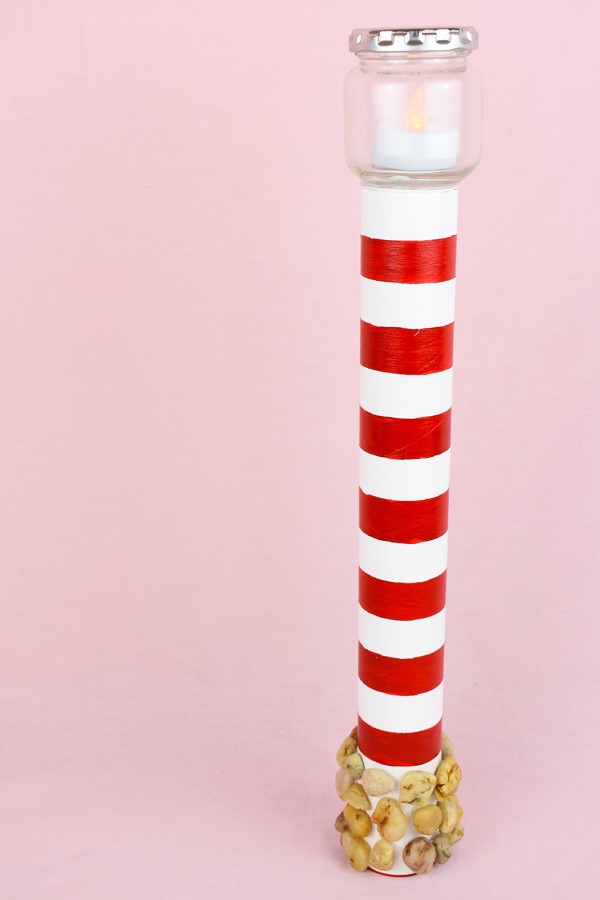 Leuchtturm basteln – kreative und einfache Ideen für Einrichtung im Maritime Stil rot weiß deko klorolle
