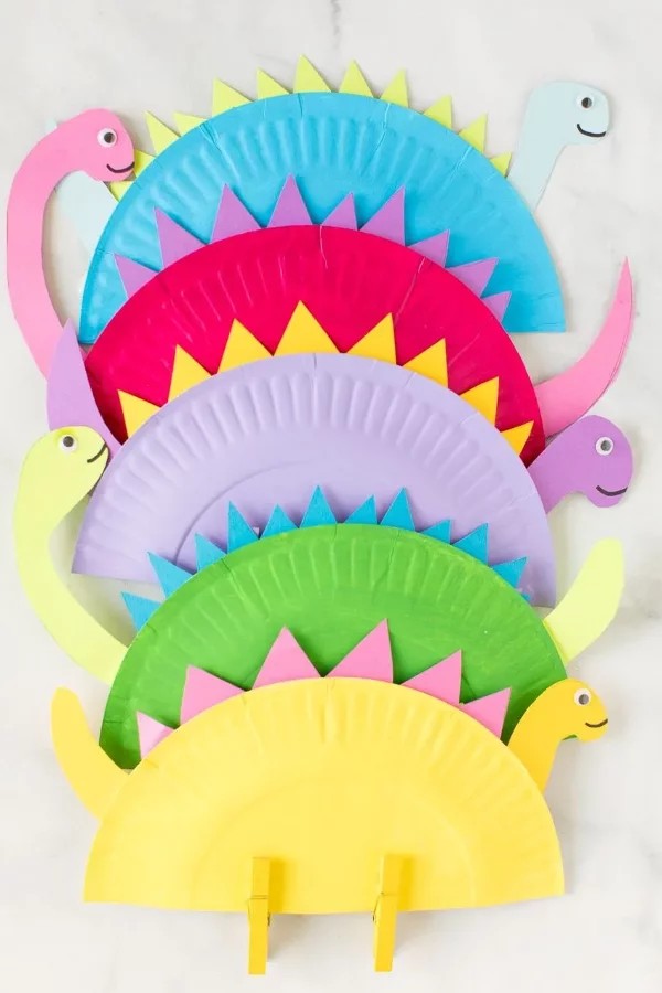  Ideen für Kleinkinder Pappteller Dino bunt
