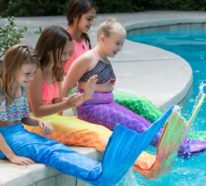 Meerjungfrau Flosse für Kinder basteln – eine coole Bastelidee und 2 verschiedene Anleitungen dazu