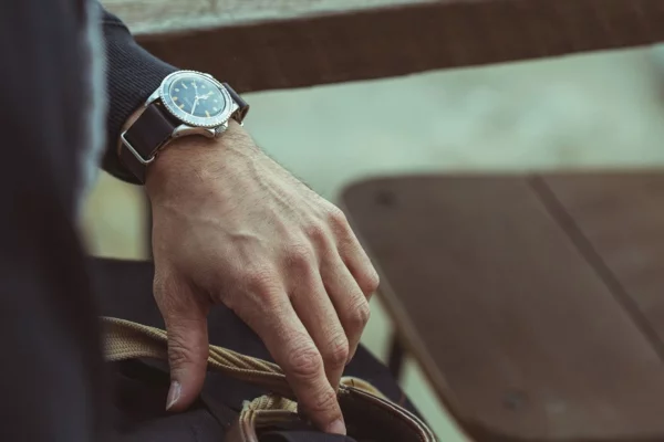 Vorteile, warum Sie eine Armbanduhr tragen sollten Accessoires