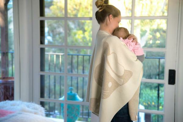 Geschenkideen für frischgebackene Mütter flauschige Decke