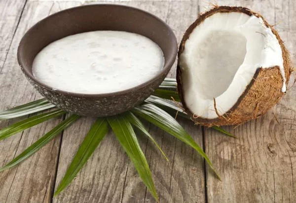 Hausmittel gegen Haarausfall Kokosmilch
