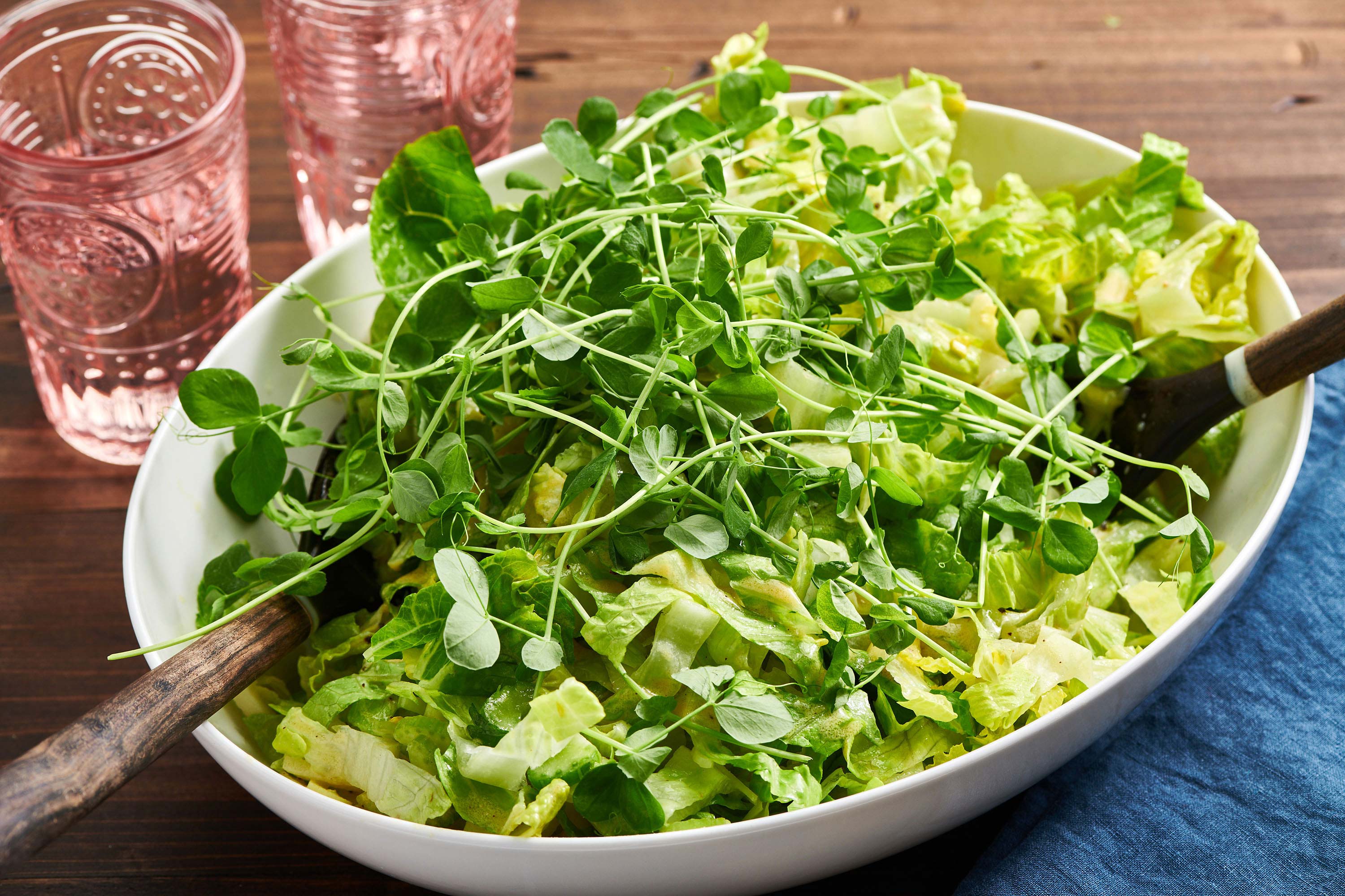 Frische Gemüsesorten - leckerer grüner Salat