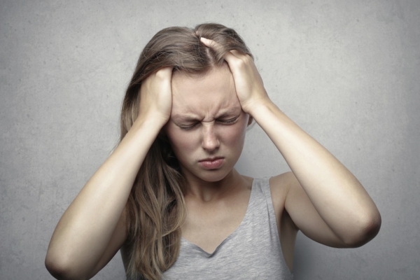Migräne mit Aura Symptome Kopfschmerzen