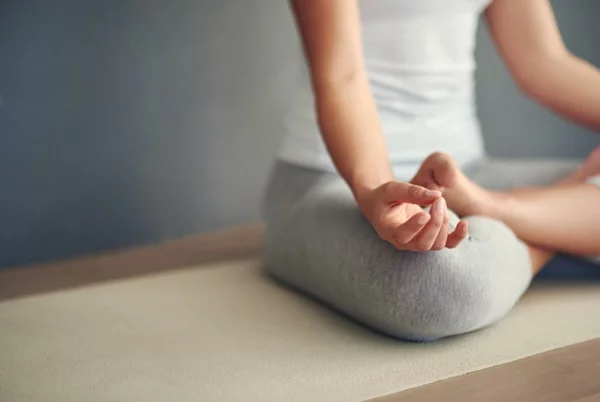 Migräne und Kopfschmerzen lindern durch Yoga und Meditation