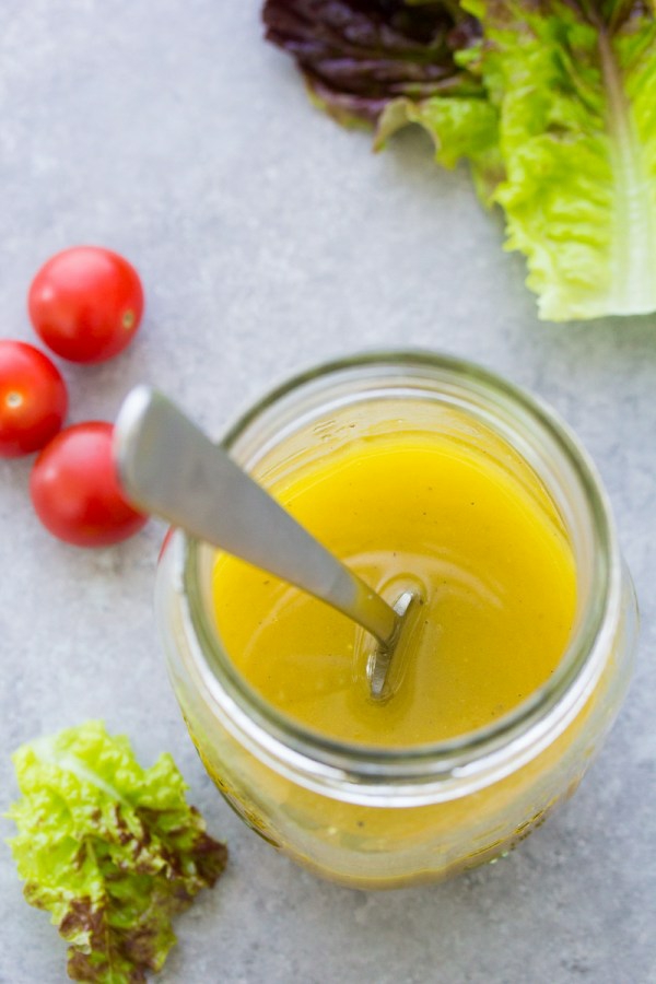  Αποθηκεύστε τη σαλάτα Συνταγή Βινεγκρέτ με μουστάρδα και μέλι 