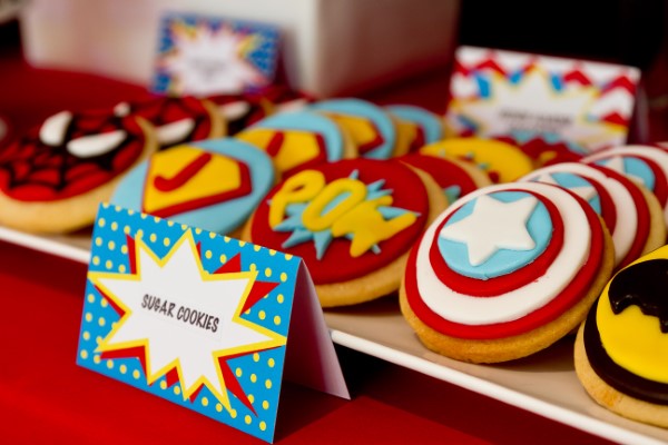 Super Kindheitshelden Ideen für Ihre nächste Kostümparty kekse plätzchen helden motive