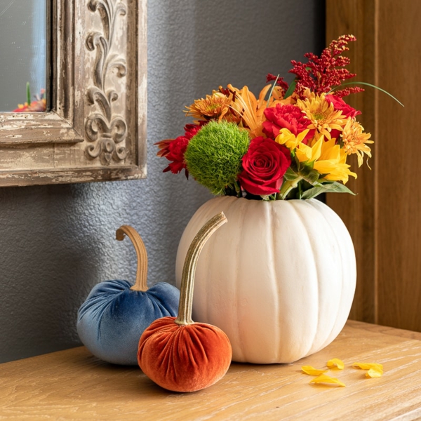 Herbstdeko mit DIY Kürbis-Vase Kürbis