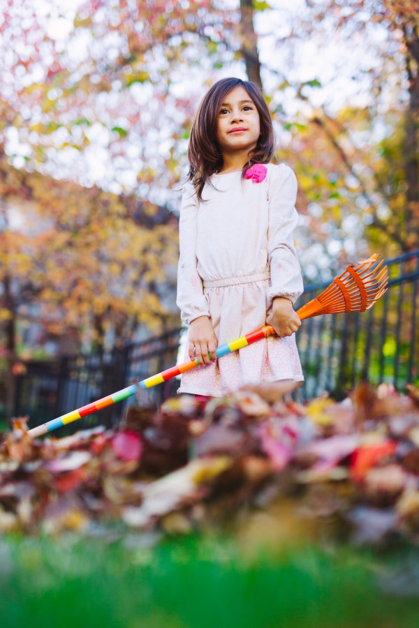 Herbstputz im Heim und Garten – natürliche Putzmittel und Checkliste kinder helfen beim putzen