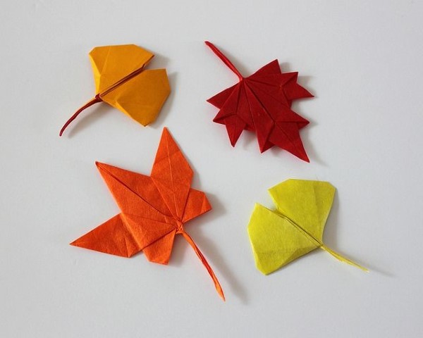Origami Herbst Deko selber machen – Ideen und Anleitung nach japanischer Art blätter bunt herbst