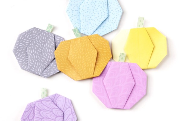 Origami Herbst Deko selber machen – Ideen und Anleitung nach japanischer Art pastellfarben kürbisse
