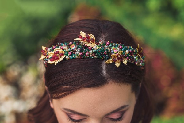 Welche sind die aktuellen Herbstfrisuren – Trends und Tipps für Ihren Herbstlook haarband perlen juwelen