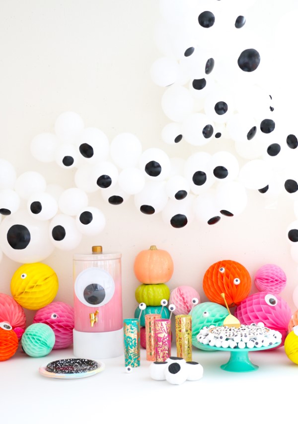 Halloween Buffet – Deko Ideen und Tipps für eine tolle Gruselparty geister luftballons bunte deko