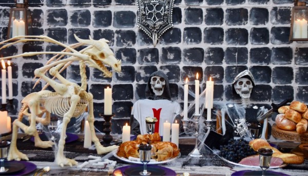 Halloween Buffet – Deko Ideen und Tipps für eine tolle Gruselparty mittelalter deko skelette